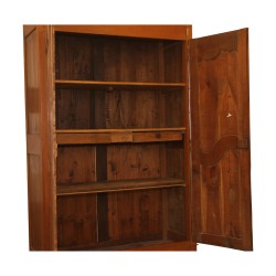 2-türiger Kleiderschrank mit Nussbaumregalen und Schubladen. 18. …