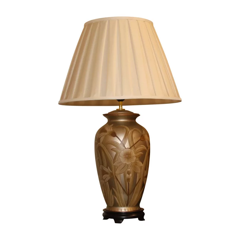 Lampe en porcelaine, modèle Dian avec abat-jour plissé beige. - Moinat - Lampes de table