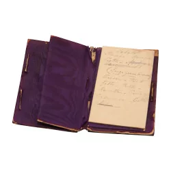 Kleines Notizbuch mit alten Schriften, in Schildpatt und …