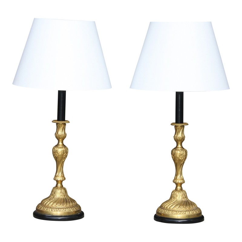Pair of gilt bronze candlesticks, transformed into a pair of … - Moinat - Table lamps Pair of gilt bronze candlesticks, transformed into a pair of … - Moinat - Table lamps