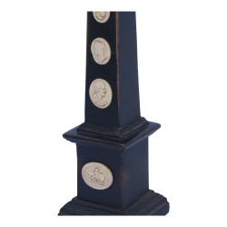 Obélisque en bois peint noir “Aux cames” moyen modèle.