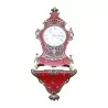 Pendule, cartel de style Louis XV en bois rouge avec décor - Moinat - Pendules murales