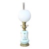 Lampe à pétrole en porcelaine peinte, avec globe et tube en … - Moinat - Lampes de table