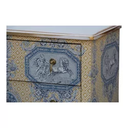 路易十六风格木雕抽屉柜，涂成米色和……