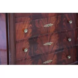 Secrétaire Empire en acajou flammé et colonnes détachées, …