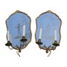 Paire de miroirs vénitiens en bois doré avec bougeoirs dans le … - Moinat - Appliques murales