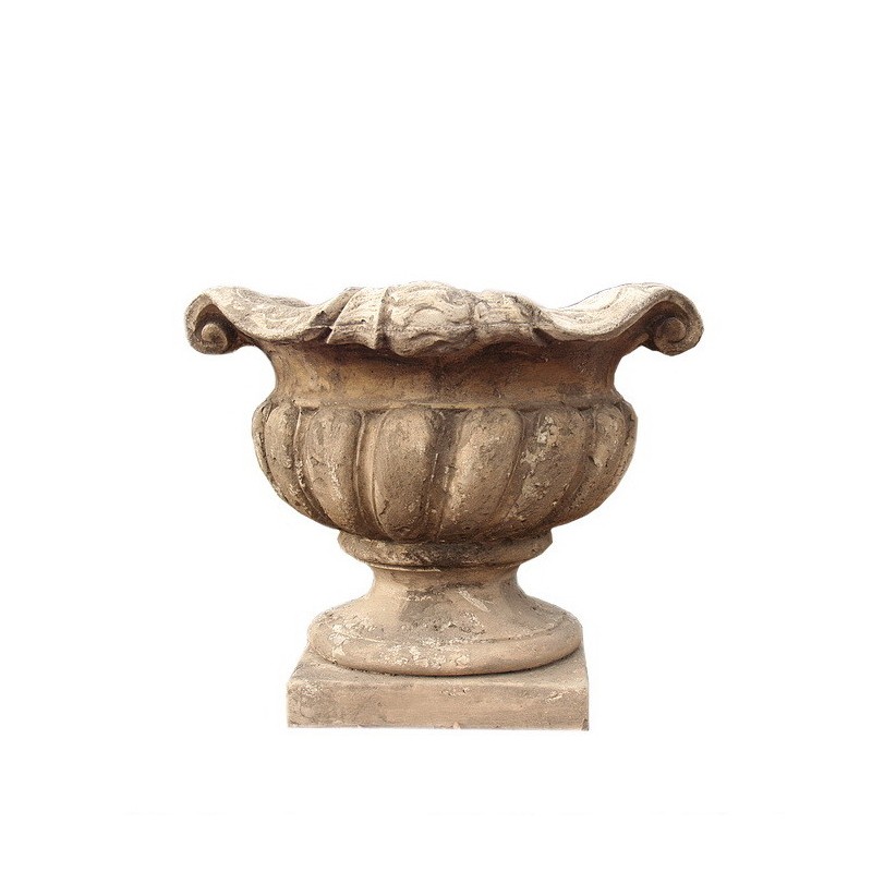 Vase "Corolle" en concassé de pierre naturelle, moulé et - Moinat - Urnes, Vases Vase "Corolle" en concassé de pierre naturelle, moulé et - Moinat - Urnes, Vases