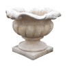 Vase "Corolle" en concassé de pierre naturelle, moulé et - Moinat - Urnes, Vases