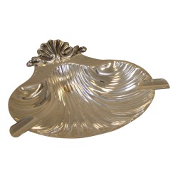 Ashtray in 925 silver (135 g), shell shape. Italy, …