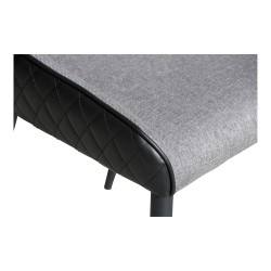 Darling-Stuhl mit schwarzer Rautenrückenlehne und grauer Stoffvorderseite.