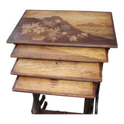 Jeu de 4 tables gigognes, signées Émile GALLÉ (1846-1904),