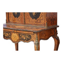 Bonheur-du-jour Louis XV 风格，以两片叶子开头……