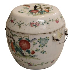 Bol couvert en porcelaine de Chine famille rose, décor …