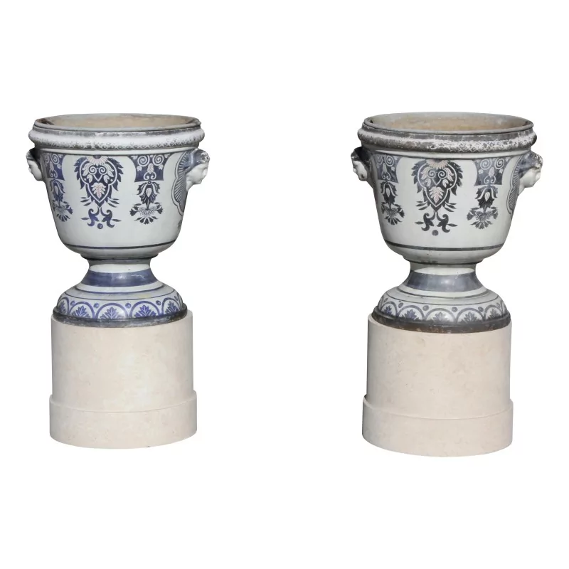 Paire de vases en fonte émaillée avec intérieur bac en zinc et … - Moinat - Urnes, Vases