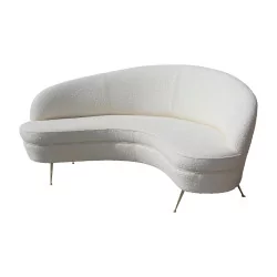 现代马蹄形沙发，布料覆盖……