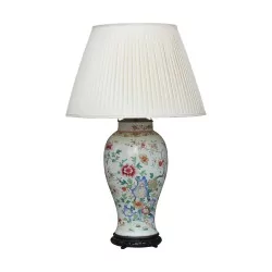 Grande lampe chinoise en porcelaine avec décors floral et …