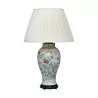 Grande lampe chinoise en porcelaine avec décors floral et … - Moinat - Lampes de table
