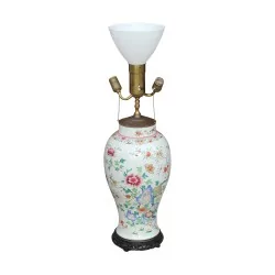 Grande lampe chinoise en porcelaine avec décors floral et …