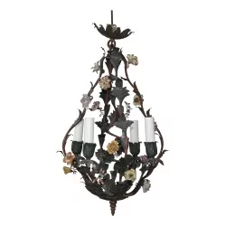 Lustre en tôle peinte et fleurs porcelaine, 4 lumières,