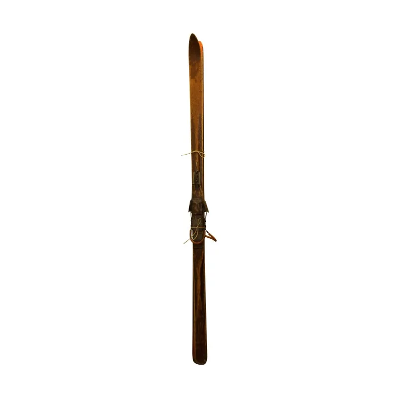 Paire de ski ancien en bois sans les bâtons. 20ème siècle - Moinat - Accessoires de décoration Paire de ski ancien en bois sans les bâtons. 20ème siècle - Moinat - Accessoires de décoration