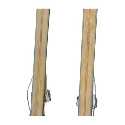 Paire de ski ancien en bois sans les bâtons. 20ème siècle