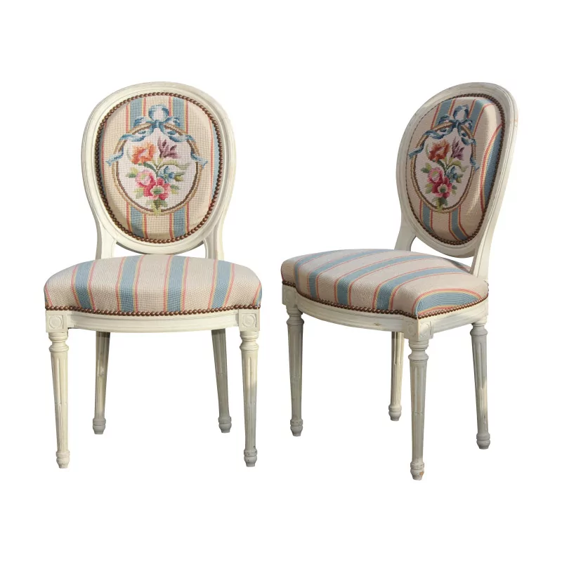 Pair of Louis XVI style medallion chairs, in lacquered wood … - Moinat - Chairs