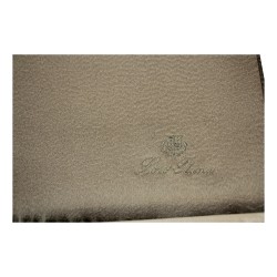 Plaid 100% cachemire de la maison Loro Piana modèle UNITO,