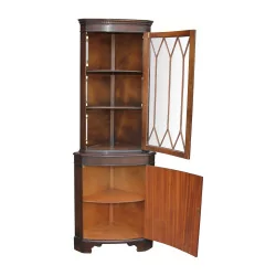 Pair of Regency style corner cupboards in flamed mahogany wood, …