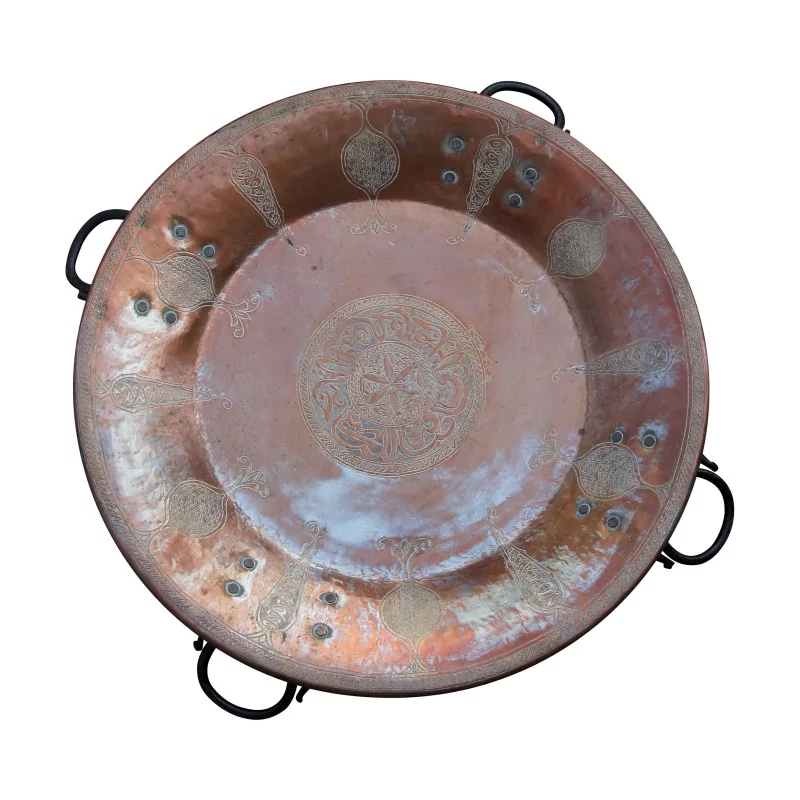 Servierplatte aus Kupfer mit 4 schwarzen Eisengriffen, mit … - Moinat - Dekorationszubehör