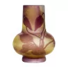 white glass vase covered with violet and etched with etching… - Moinat - Boxes, Urns, Vases