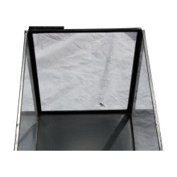 Vitrine Vitrine, Vitrinenmodell, aus schwarzem Eisen und Gläsern …