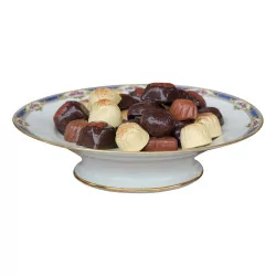 Assiette sur pied de décoration “Chocolats” en faïence de …