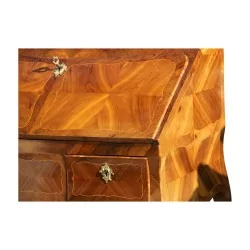 Bureau dos d âne Louis XV en bois de marqueterie, bois de rose