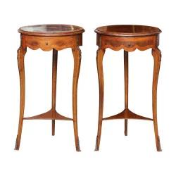 Pair of Louis XV style tripod bedside tables in …