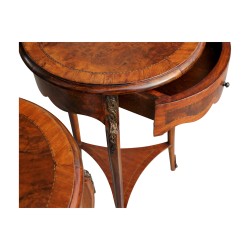 Pair of Louis XV style tripod bedside tables in …
