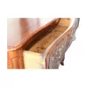 Commode Louis XV en bois de noyer avec 3 tiroirs et garnie de … - Moinat - VE2022/1
