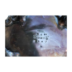 套银质茶具，包括 1 个茶壶和一个糖罐……