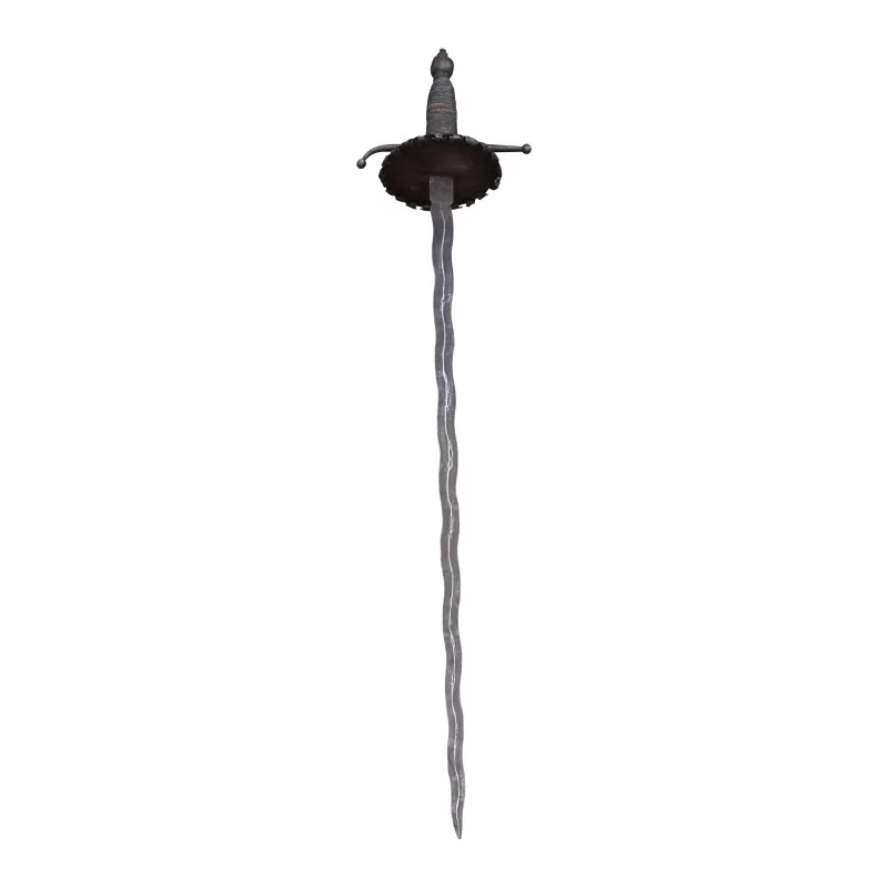 Epée de duel en métal et lame acier guillochée. Probablement … - Moinat - Accessoires de décoration Epée de duel en métal et lame acier guillochée. Probablement … - Moinat - Accessoires de décoration
