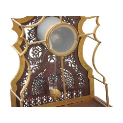 Pendule Néogothique en bois découpé et socle en bois …