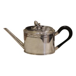 个 Jean Baptiste 木柄银茶壶（600 克）……