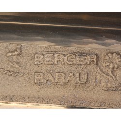 Große 13-Pfund-Glocke aus der Gießerei Berger in Bärau mit …