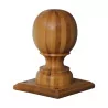 Boule monumentale d’escalier en bois sur socle carré. 21ème - Moinat - Accessoires de décoration