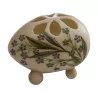White porcelain egg with painted decorations, openwork on the - Moinat - Decorating accessories