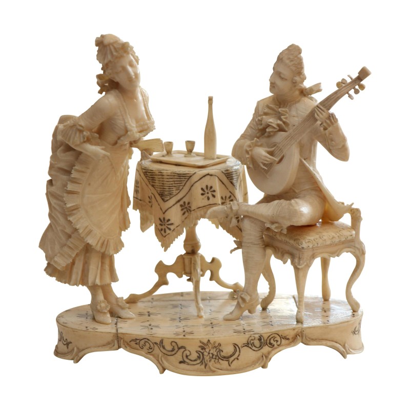 Statuette représentant un groupe dont un musicien et une … - Moinat - Accessoires de décoration Statuette représentant un groupe dont un musicien et une … - Moinat - Accessoires de décoration