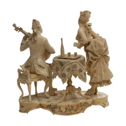 个小雕像，代表一个团体，包括一位音乐家和一位……