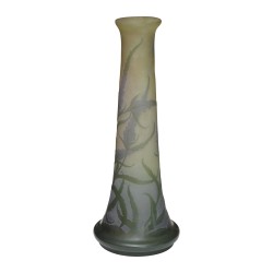 Grand vase de Émile GALLÉ (1846-1904), coloris jaune avec …