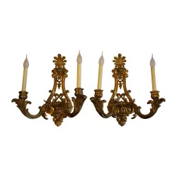 Paar monumentale Louis XV Wandlampen mit 2 Lichtern in Bronze …