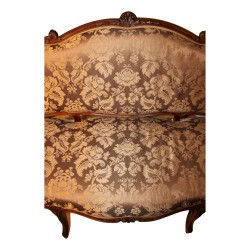 Louis XV-Sofa aus geschnitztem Nussbaumholz mit Polsterung …