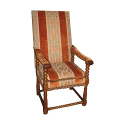 Кресло в стиле Людовика XIII из орехового дерева с балясинами на ножках и …