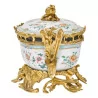 Potpourri (tureen, vegetable dish or candy dish) in porcelain … - Moinat - Chinaware, Porcelain